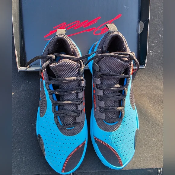 Blue and Black Adidas Don Issue 5 with Red Accents In Size 6.5 Y/Men (Like New) - Picture 7 of 16